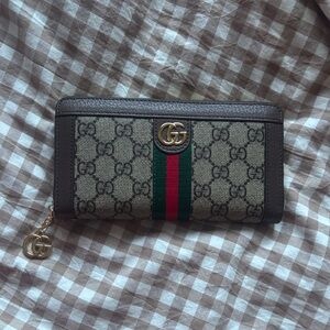 Gucci wallet